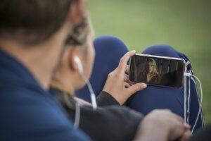 Las Mejores Aplicaciones Gratuitas para ver Películas y Series en España